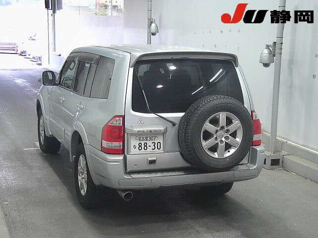MITSUBISHI PAJERO