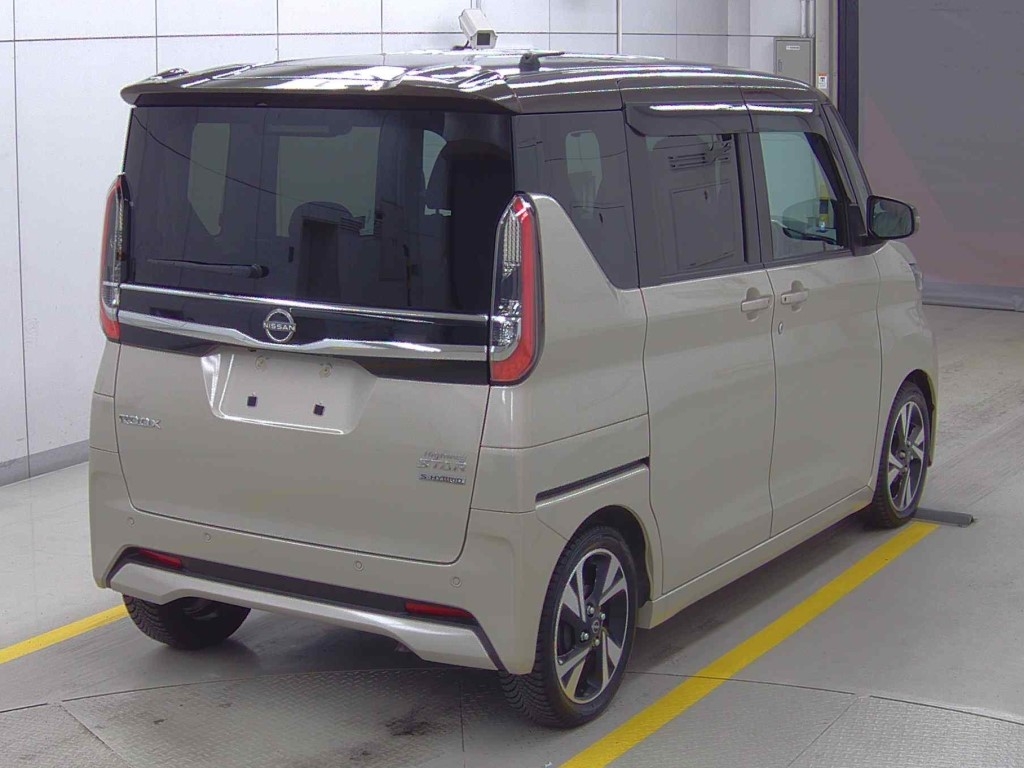 NISSAN ROOX