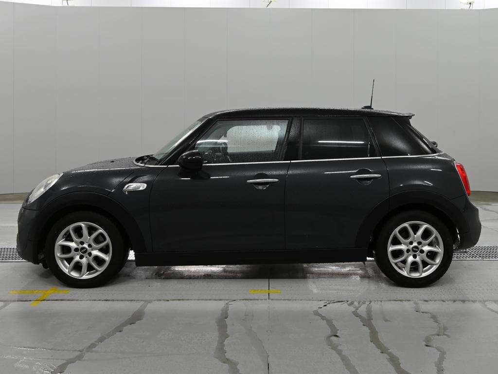MINI HATCH