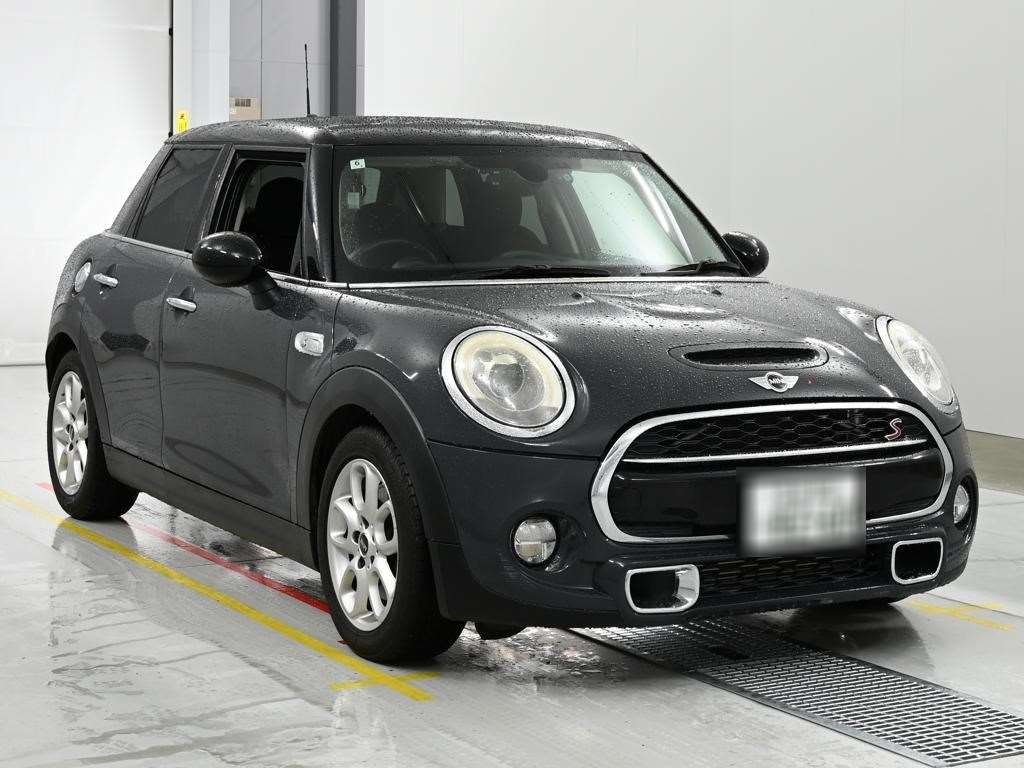 MINI HATCH