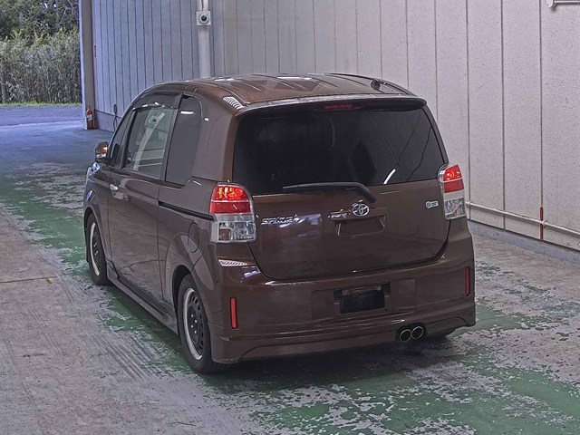 TOYOTA SPADE