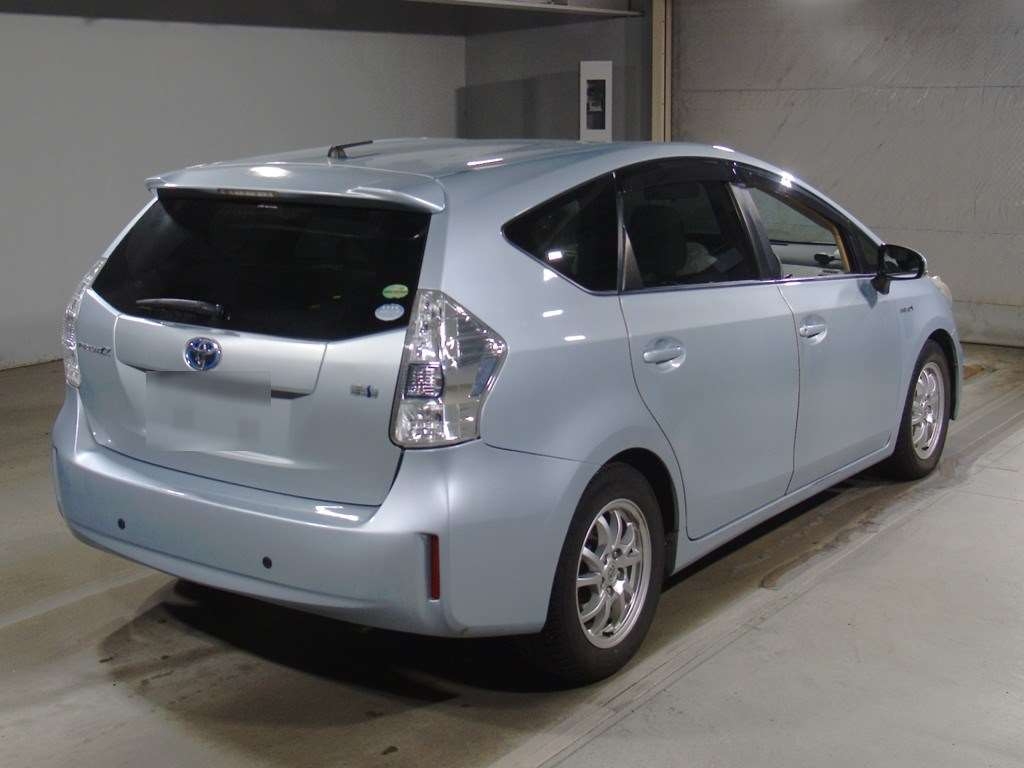 TOYOTA PRIUS ALPHA