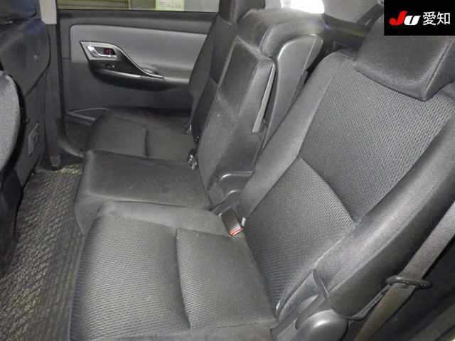TOYOTA MARK X ZIO