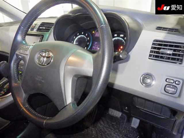 TOYOTA MARK X ZIO