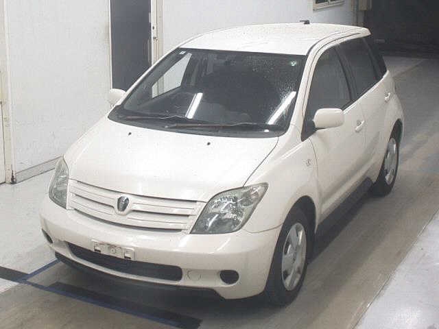 TOYOTA IST