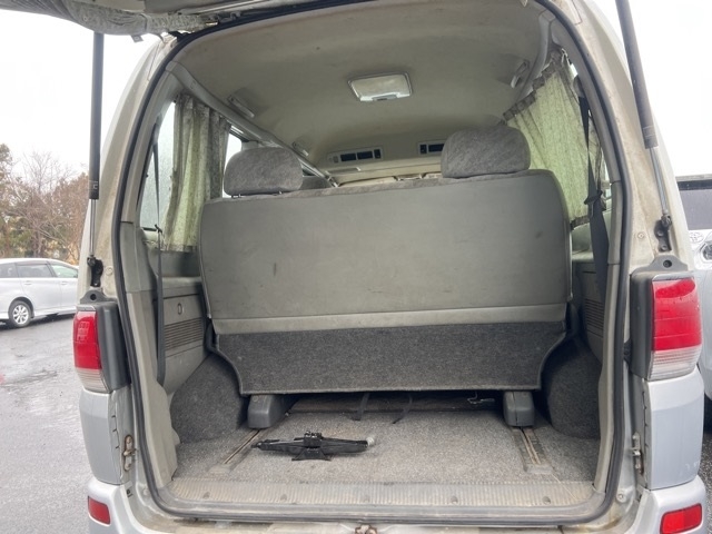 TOYOTA HIACE REGIUS