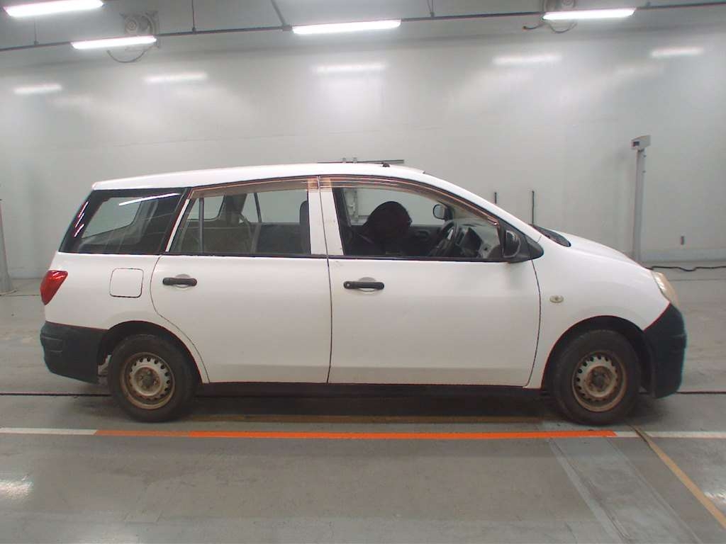 NISSAN AD