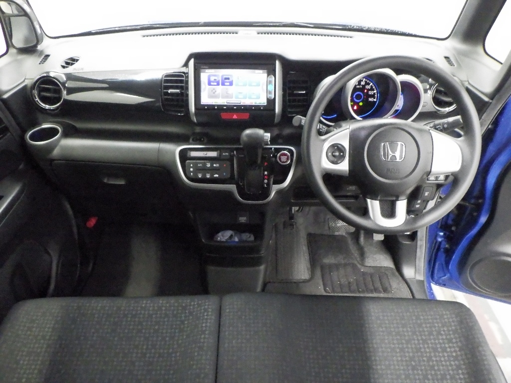 HONDA N-BOX+