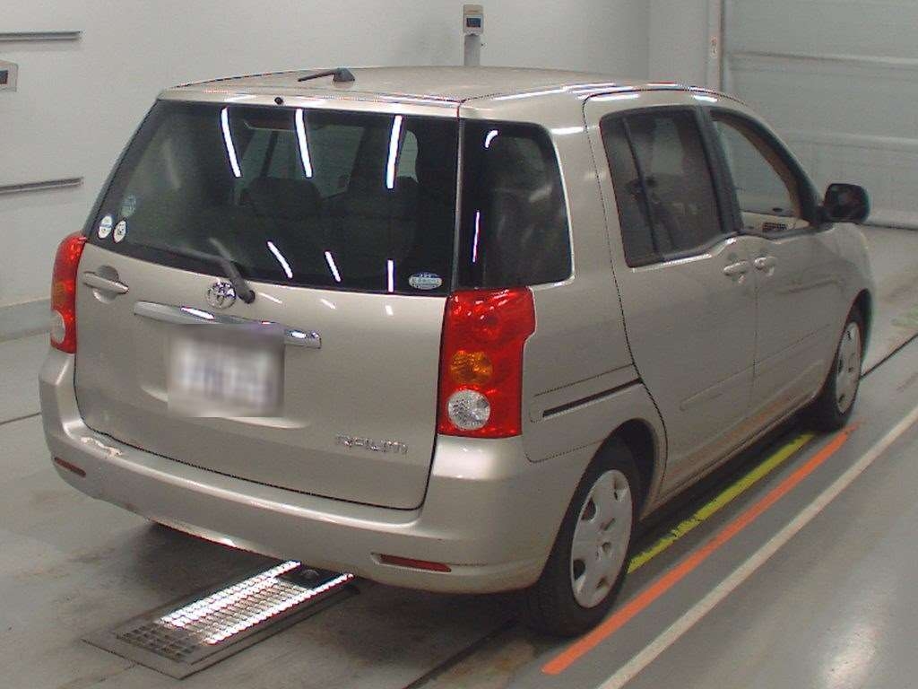 TOYOTA RAUM