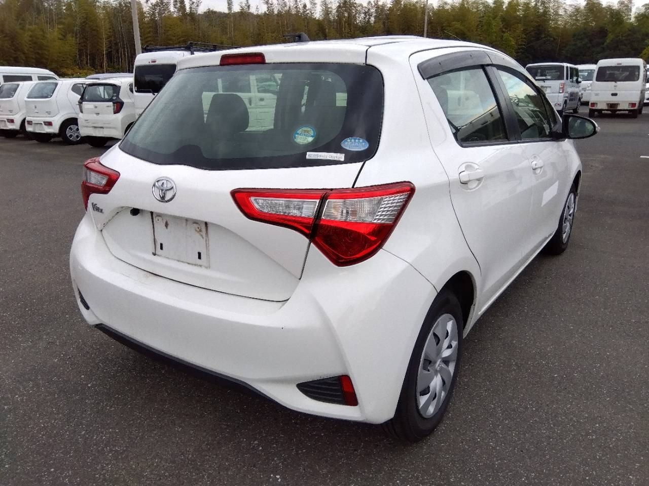 TOYOTA VITZ