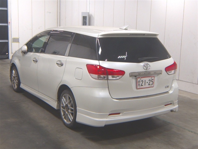 TOYOTA WISH