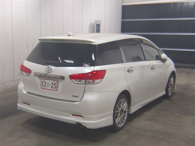 TOYOTA WISH