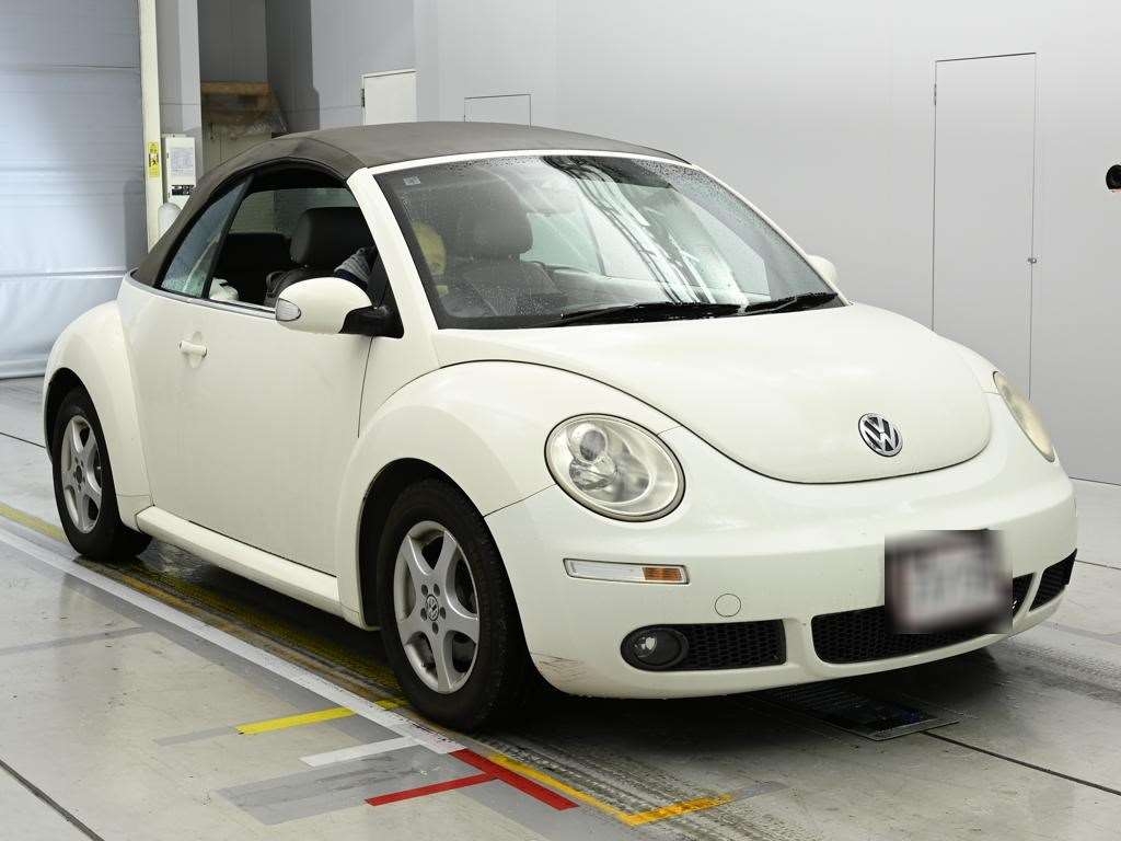 VOLKSWAGEN BEETLE