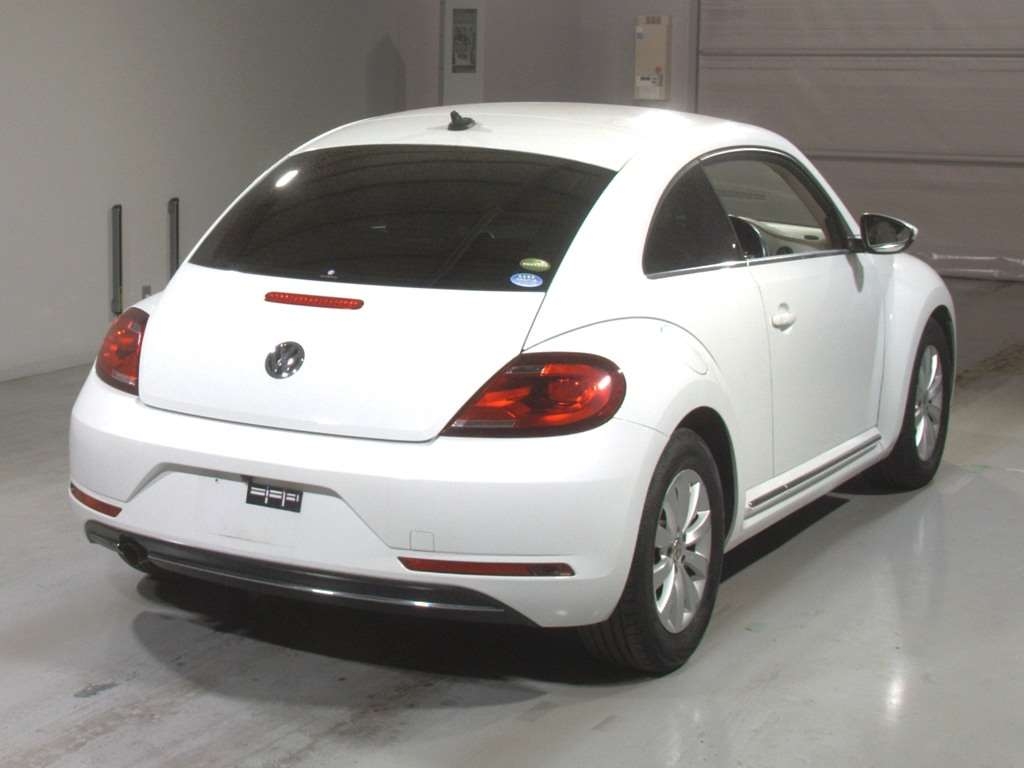 VOLKSWAGEN BEETLE