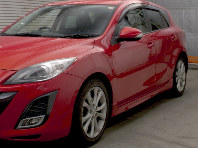 MAZDA AXELA