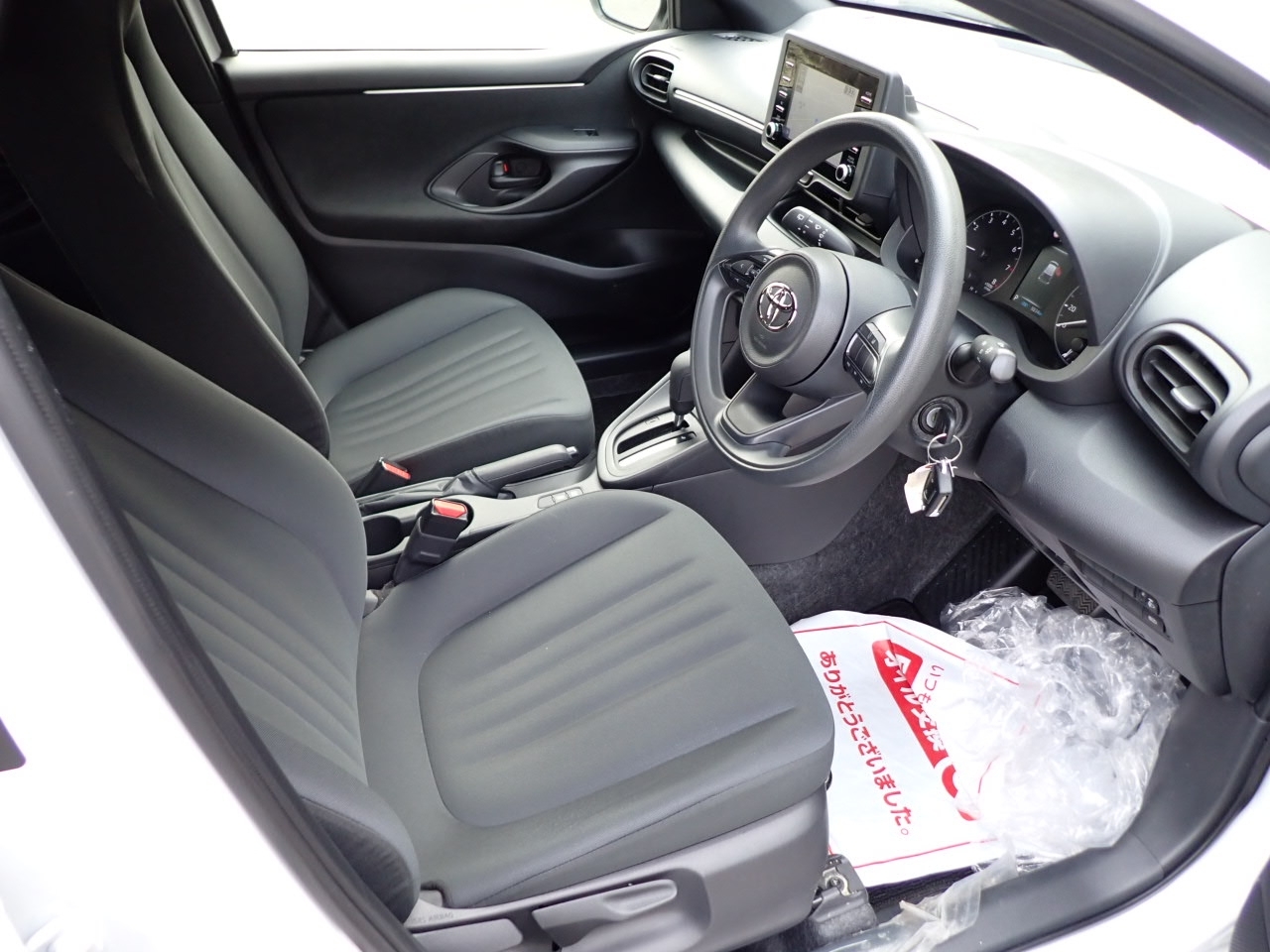 TOYOTA YARIS
