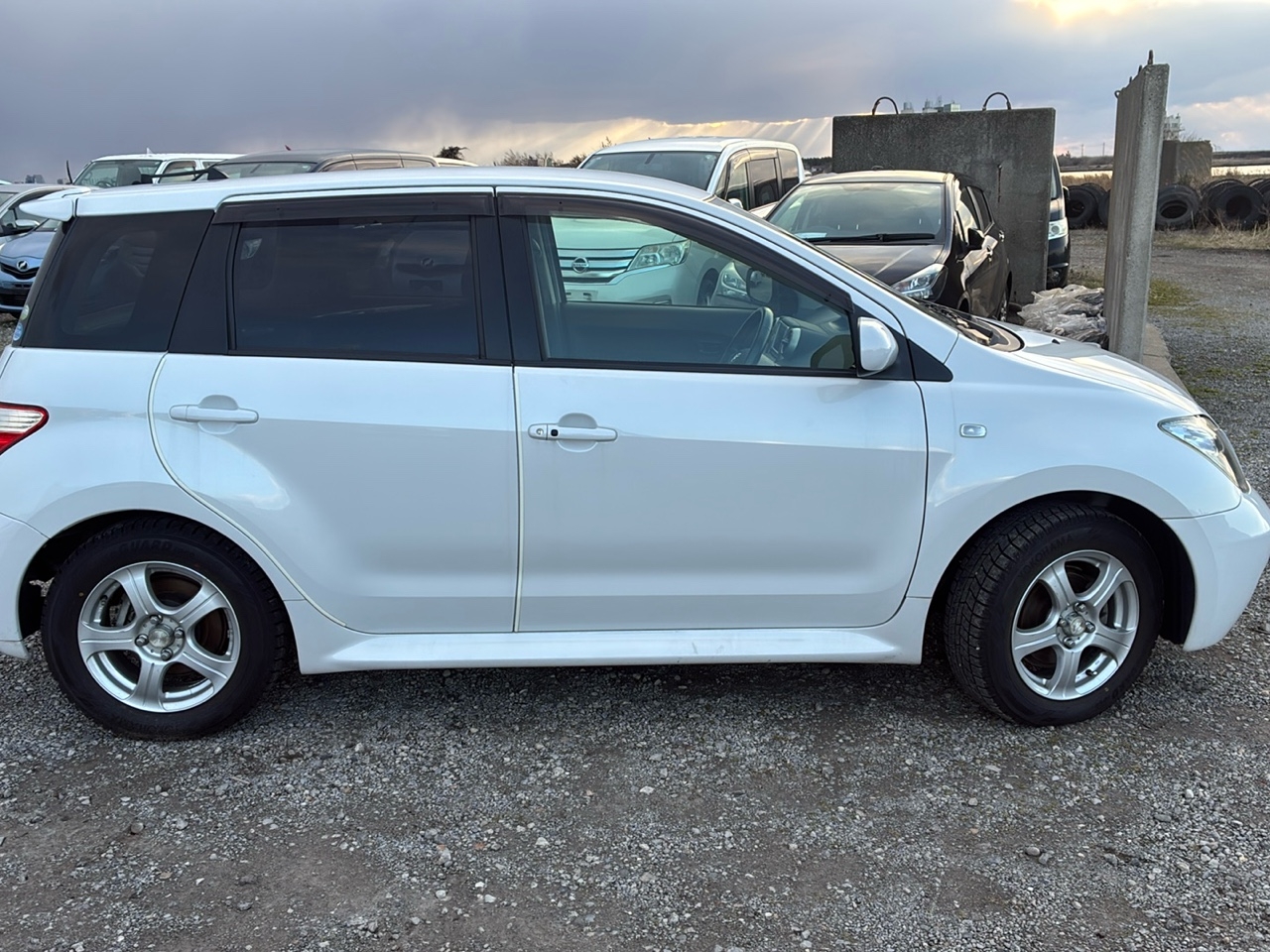 TOYOTA IST