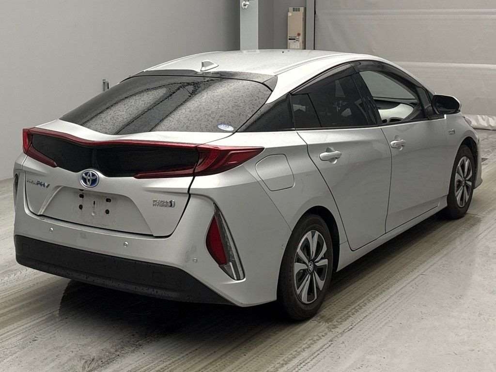 TOYOTA PRIUS PHV