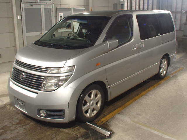 NISSAN ELGRAND