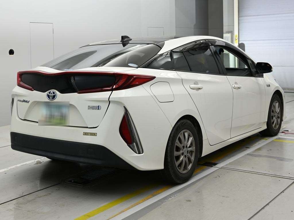 TOYOTA PRIUS PHV