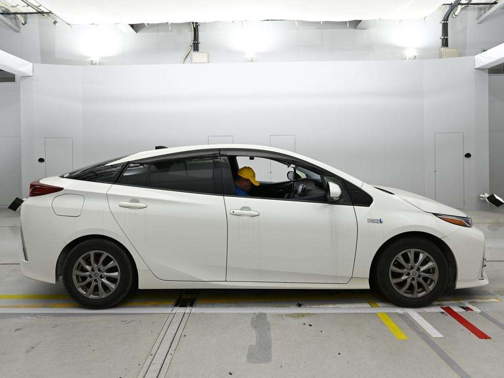 TOYOTA PRIUS PHV