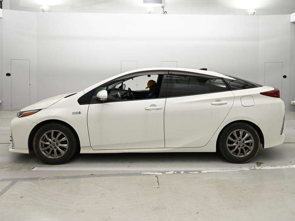 TOYOTA PRIUS PHV