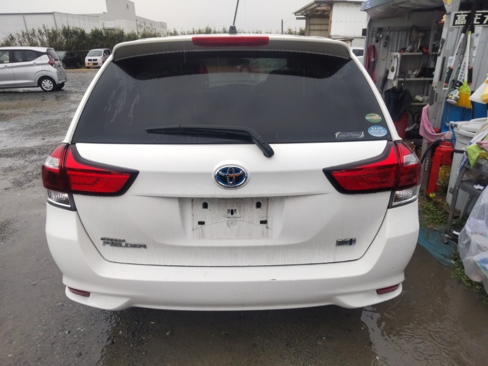 TOYOTA COROLLA FIELDER