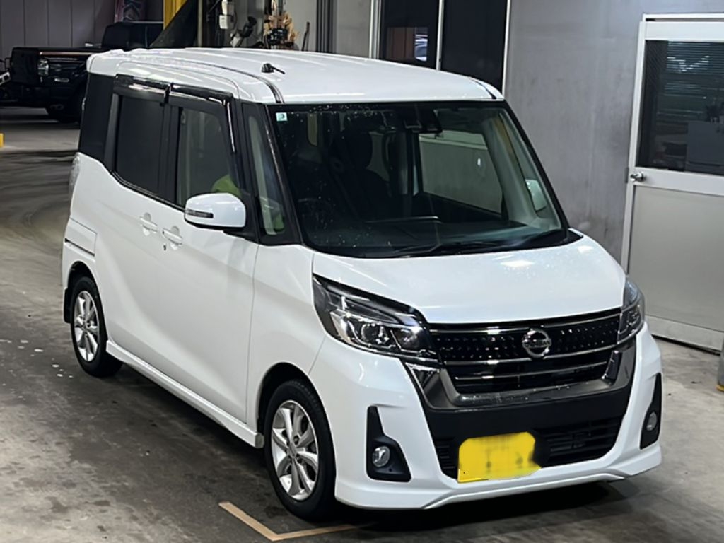 NISSAN DAYZ ROOX