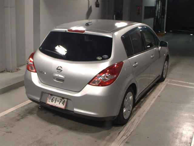 NISSAN TIIDA