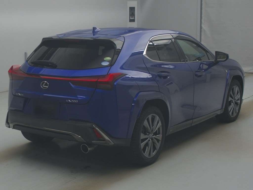 LEXUS UX200