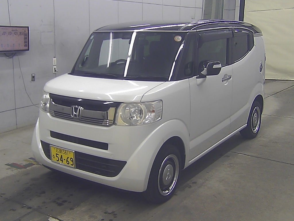 HONDA N-BOX SLASH