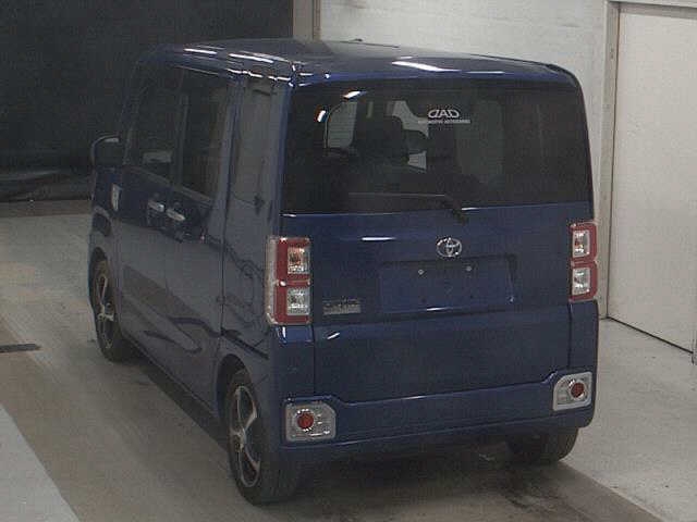 TOYOTA PIXIS MEGA