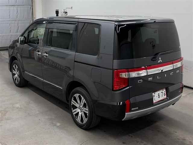 MITSUBISHI DELICA D:5
