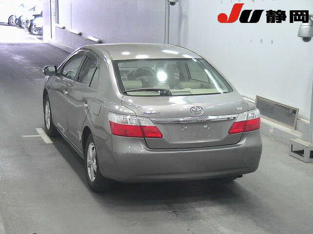 TOYOTA PREMIO