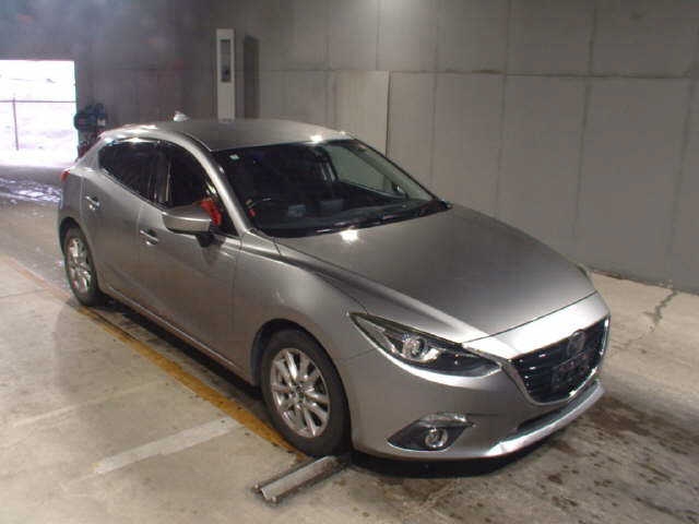 MAZDA AXELA