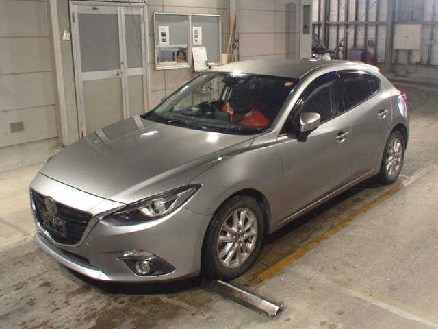 MAZDA AXELA