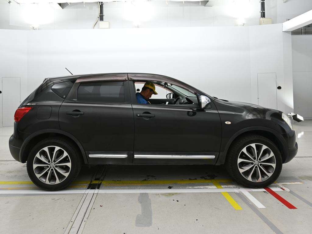 NISSAN DUALIS