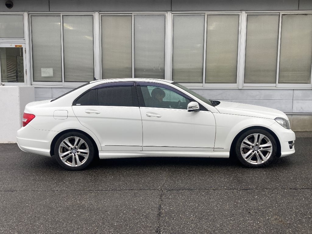 MERCEDES-BENZ C-CLASS