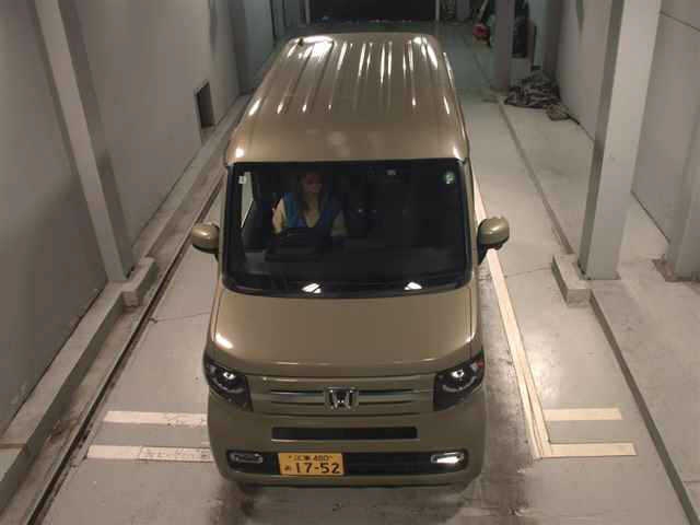 HONDA N-VAN