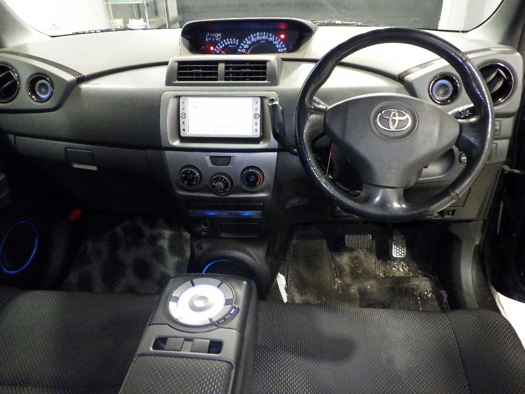 TOYOTA BB