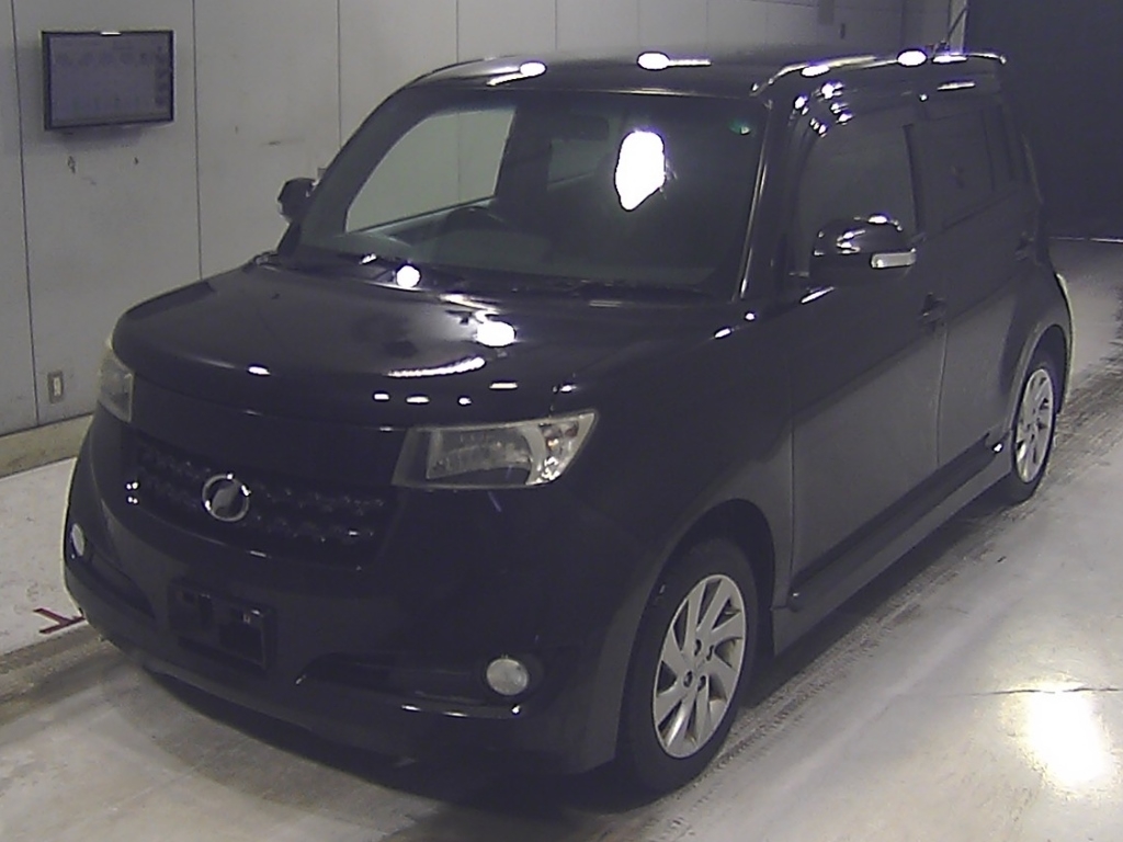TOYOTA BB