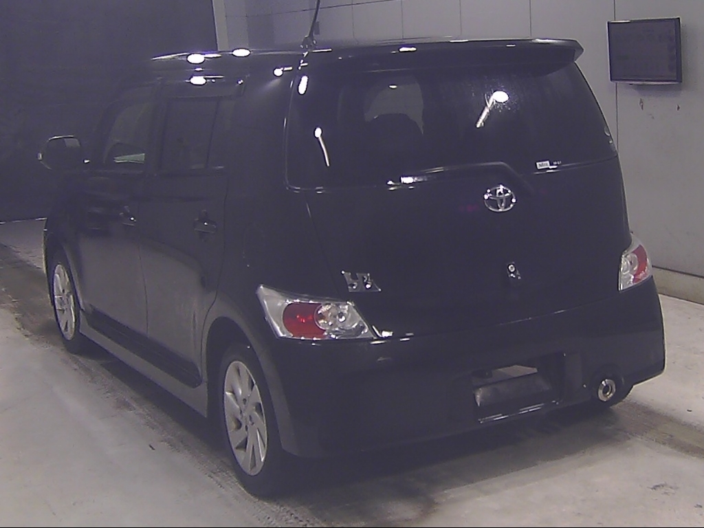 TOYOTA BB