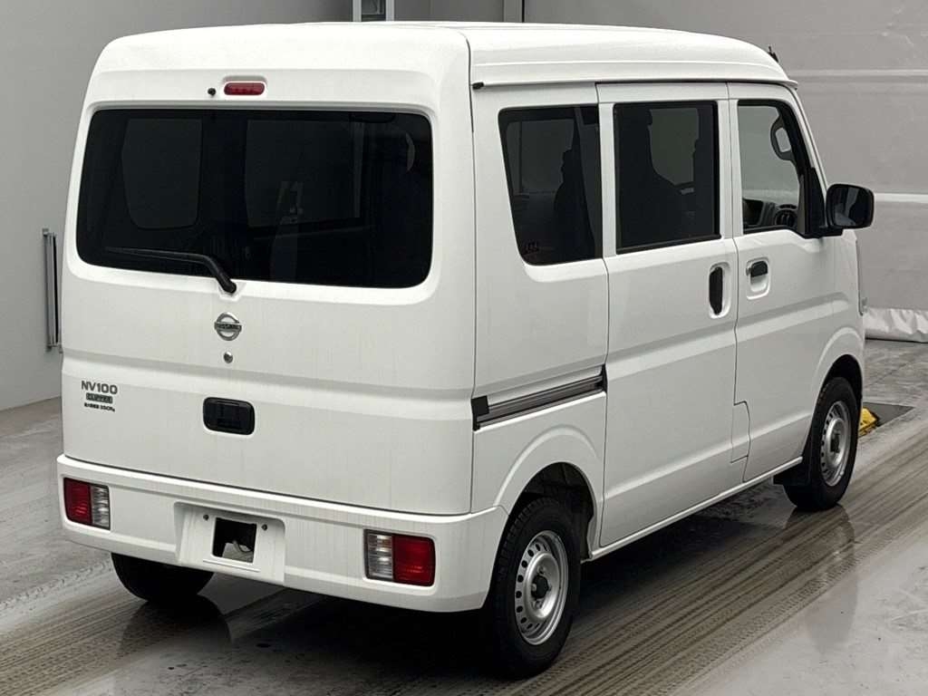 NISSAN NV100 CLIPPER