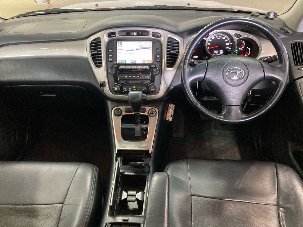 TOYOTA KLUGER V