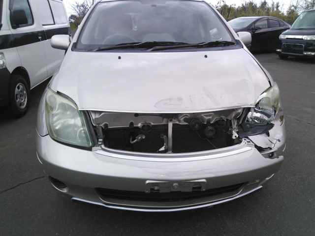 TOYOTA IST