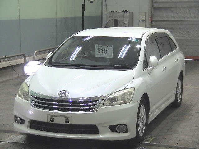 TOYOTA MARK X ZIO