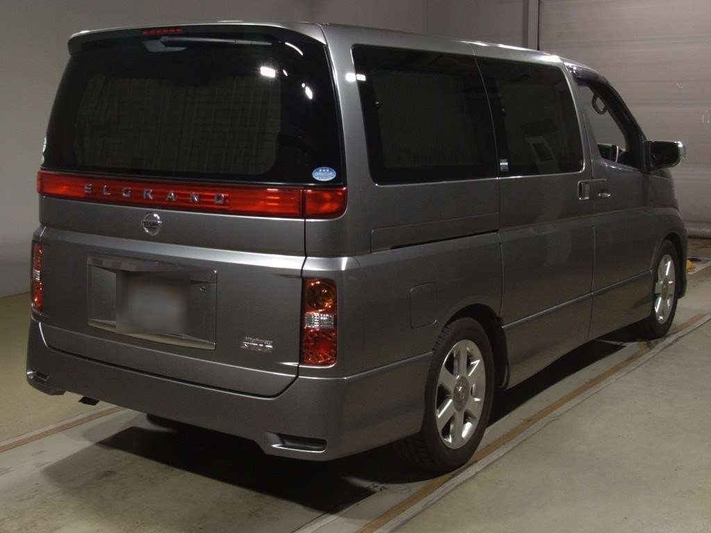 NISSAN ELGRAND