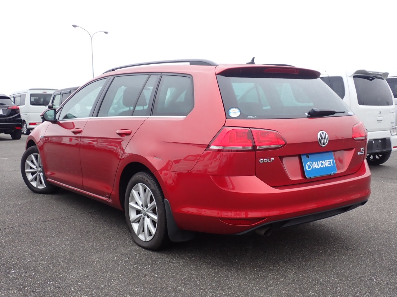 VOLKSWAGEN GOLF