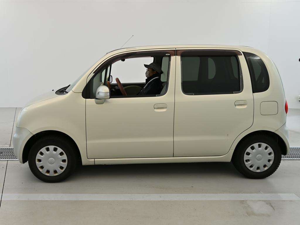 DAIHATSU MOVE LATTE