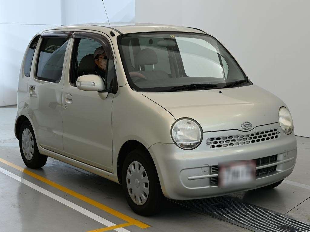 DAIHATSU MOVE LATTE